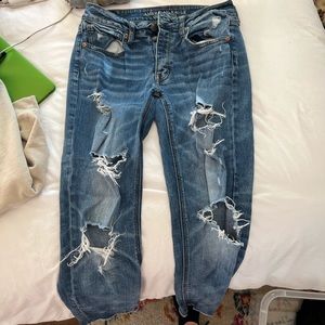 American eagle tomgirl jeans